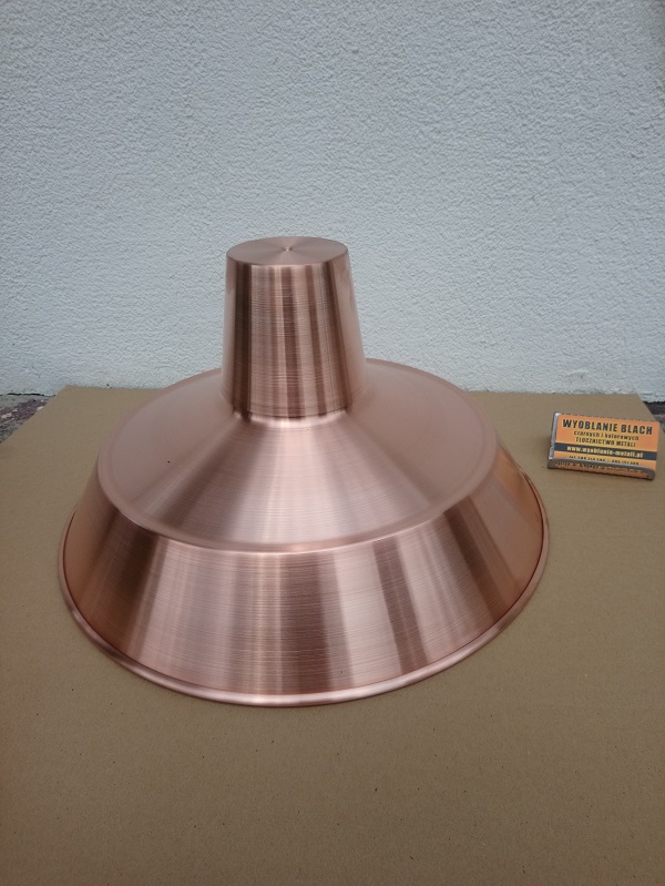 2. Lampa miedziana Φ 450mm h 200mm.