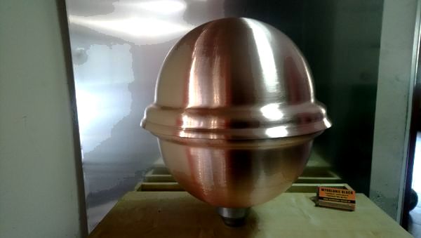 Kula  Φ 250mm. z wulstwą. Materiał wykonania: blacha, miedź.